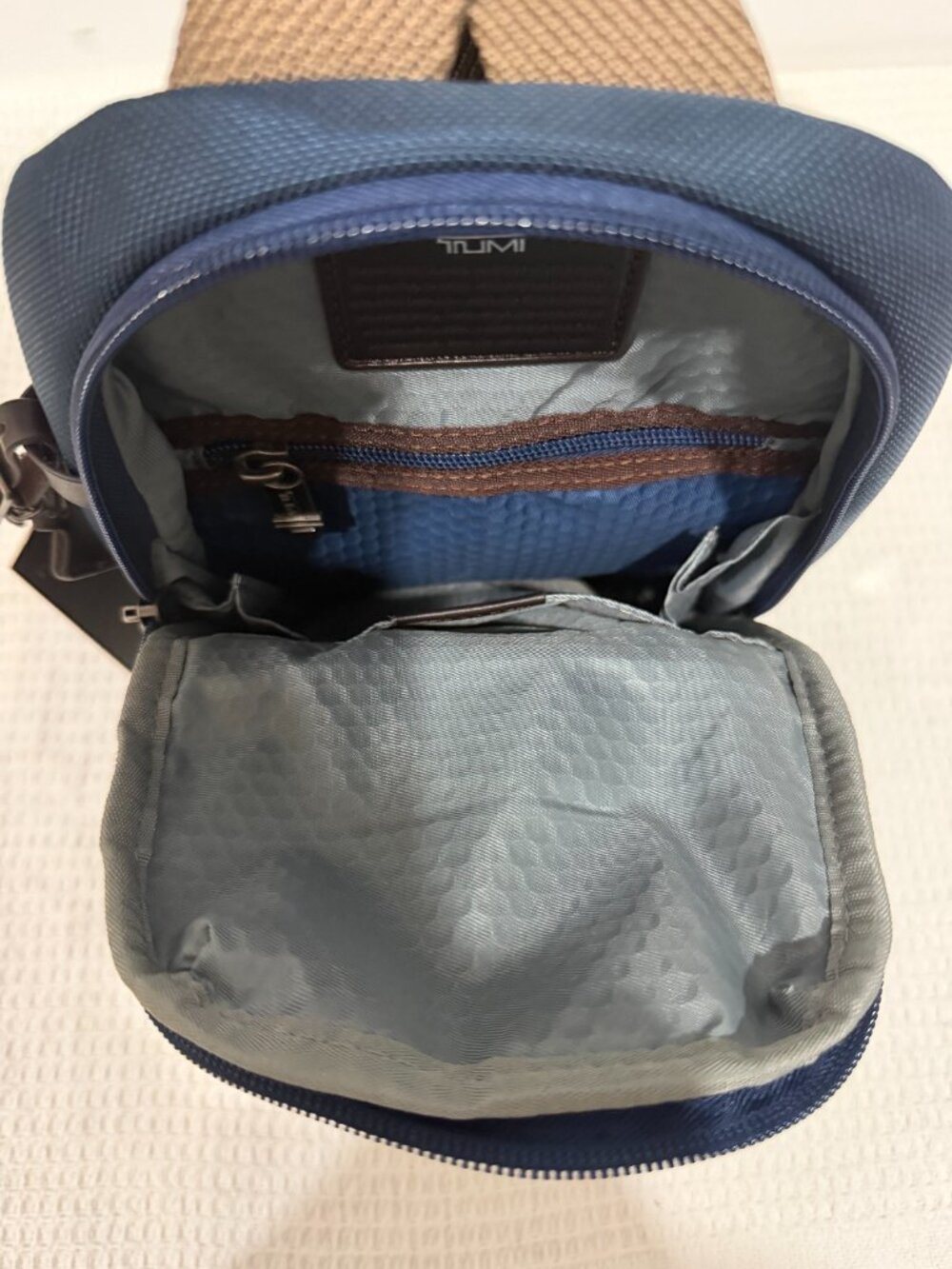 🔥 Tumi Alpha Bravo Compact Shoulder Bag|Chest Pack-blue - Picture 5 of 5